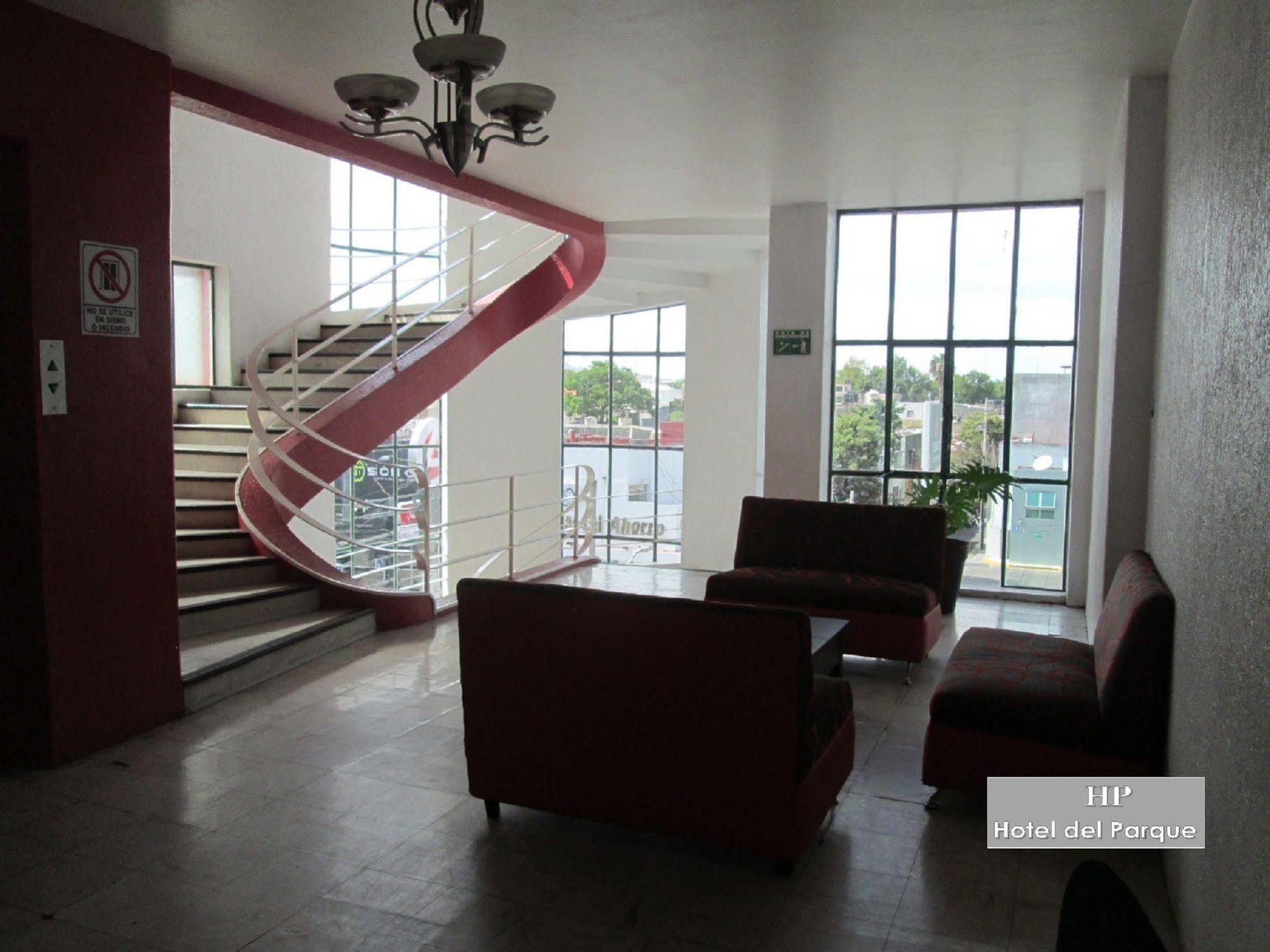 גואדלחארה Hotel Del Parque מראה חיצוני תמונה