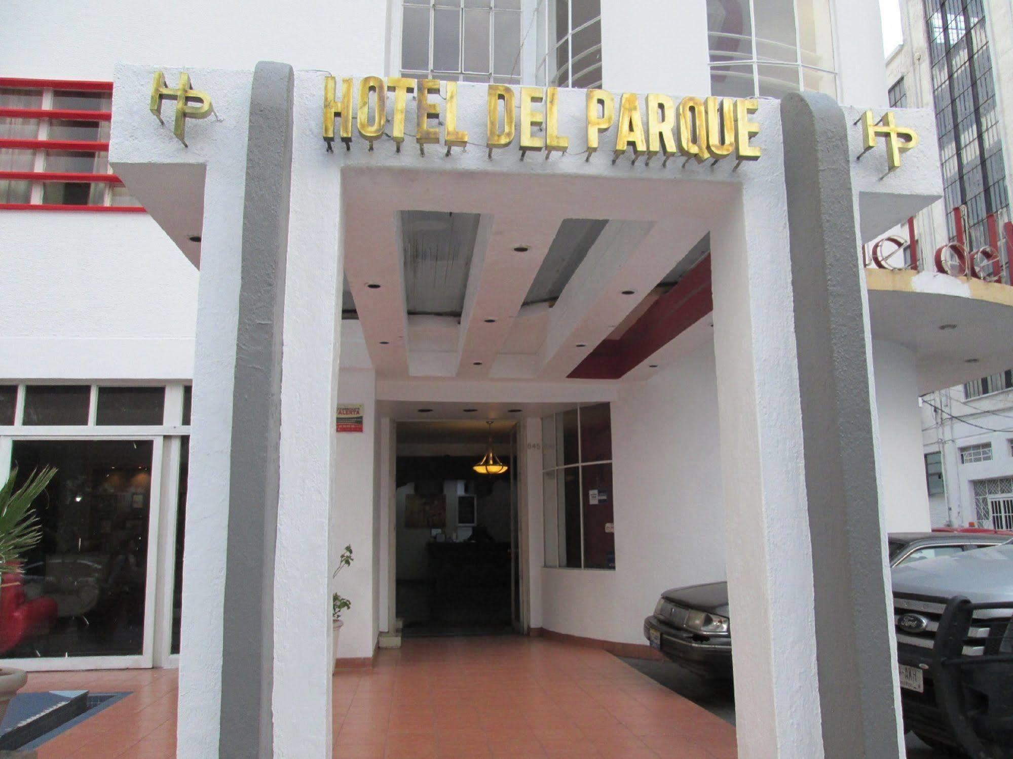 גואדלחארה Hotel Del Parque מראה חיצוני תמונה